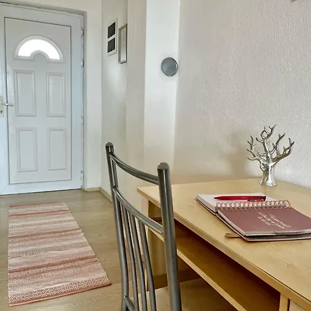 Stela Gornji Karin