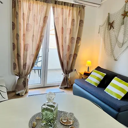 Apartment Stela