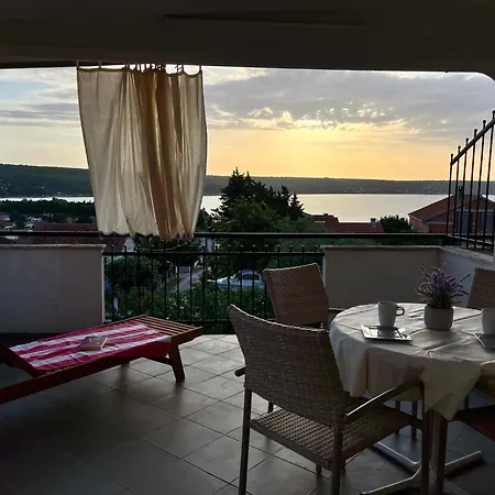 Stela Apartament Gornji Karin