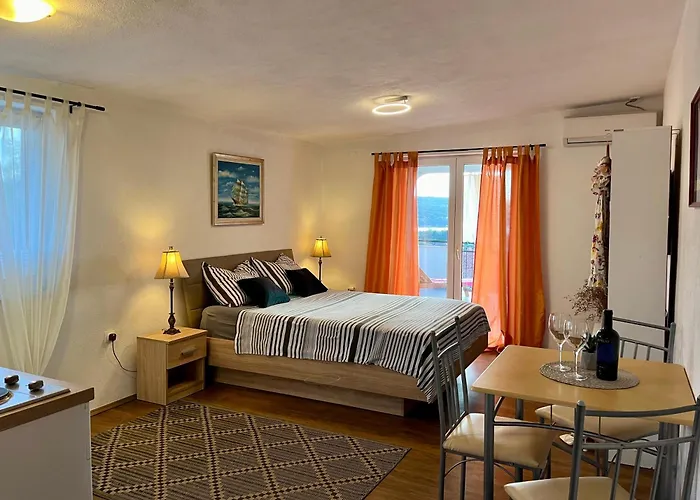 Stela * 고르니 카린